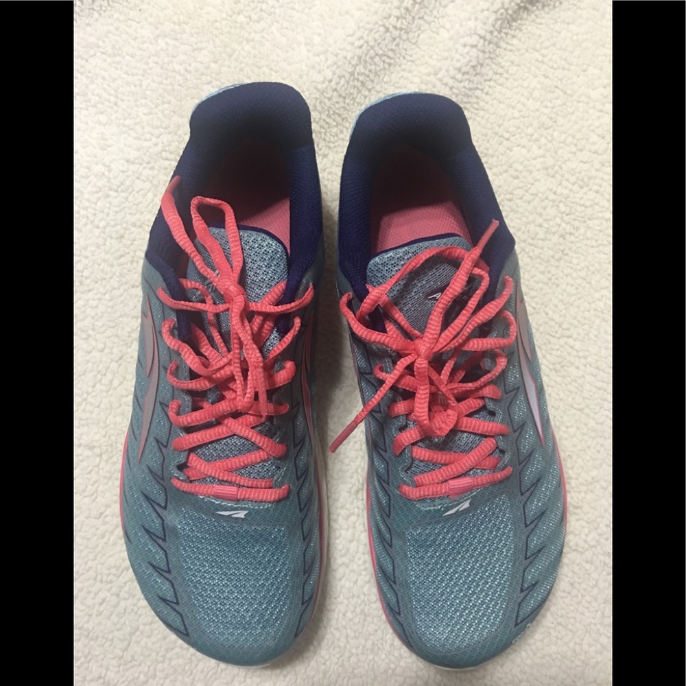 Altra size 9